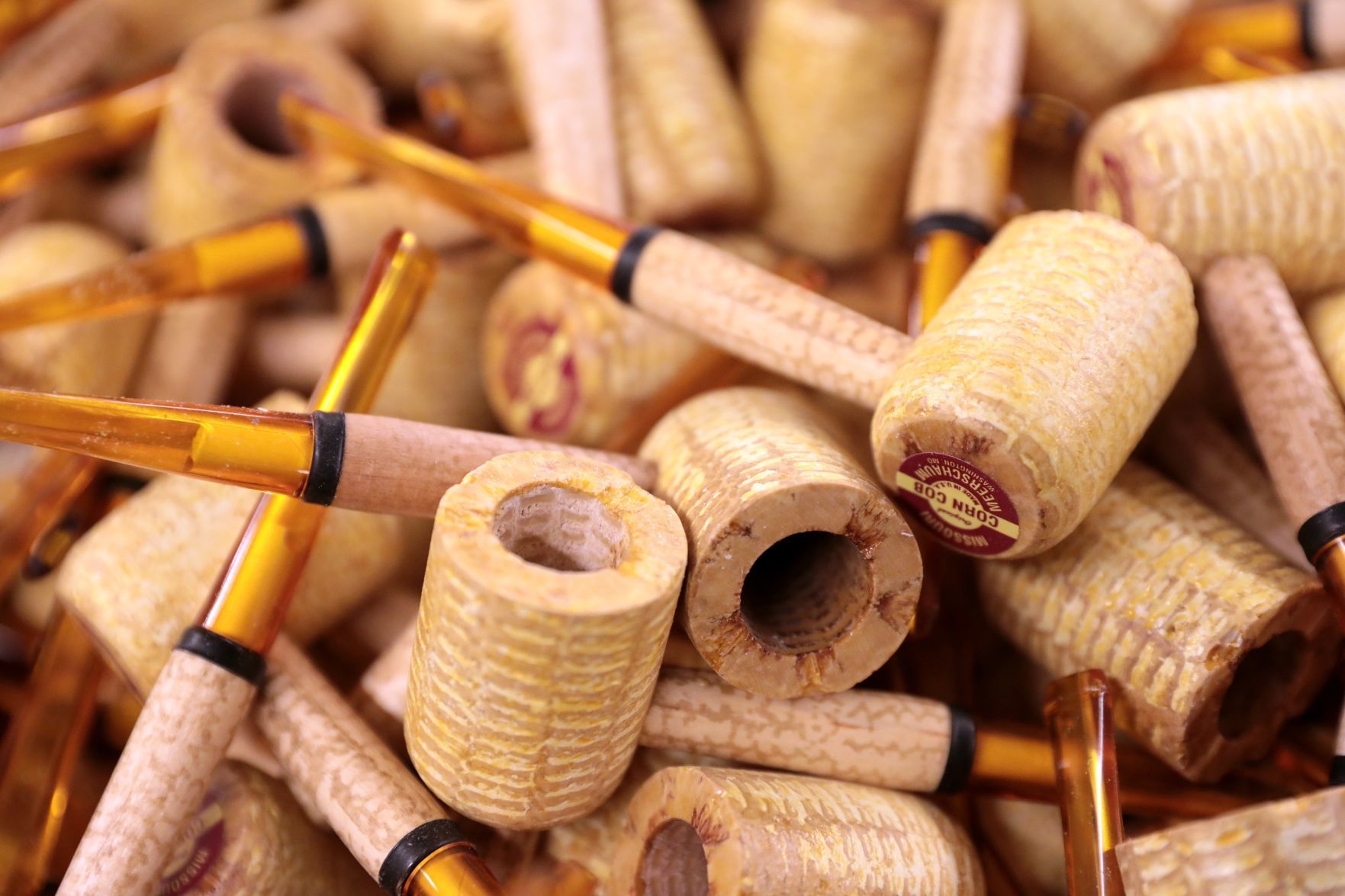 Inside the Missouri Meerschaum corncob pipe factory